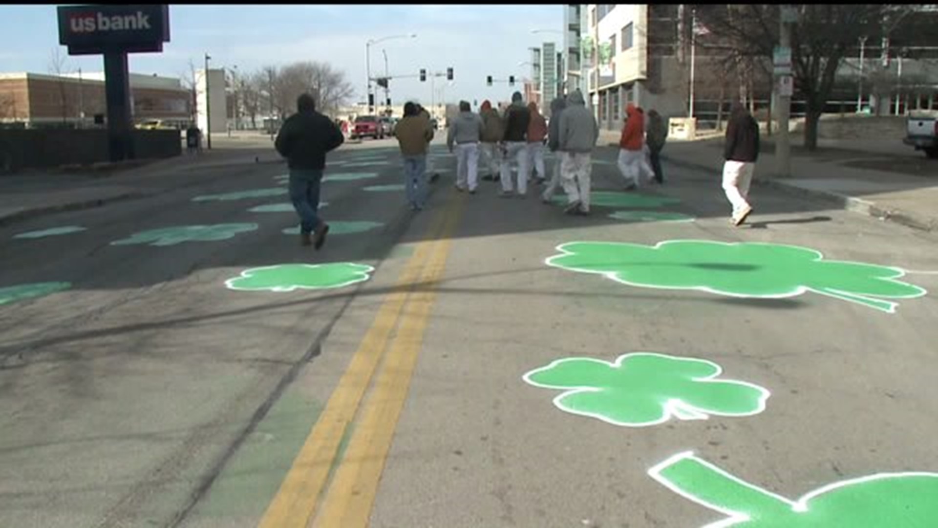 Davenport street gets ready for St. Patty`s Day