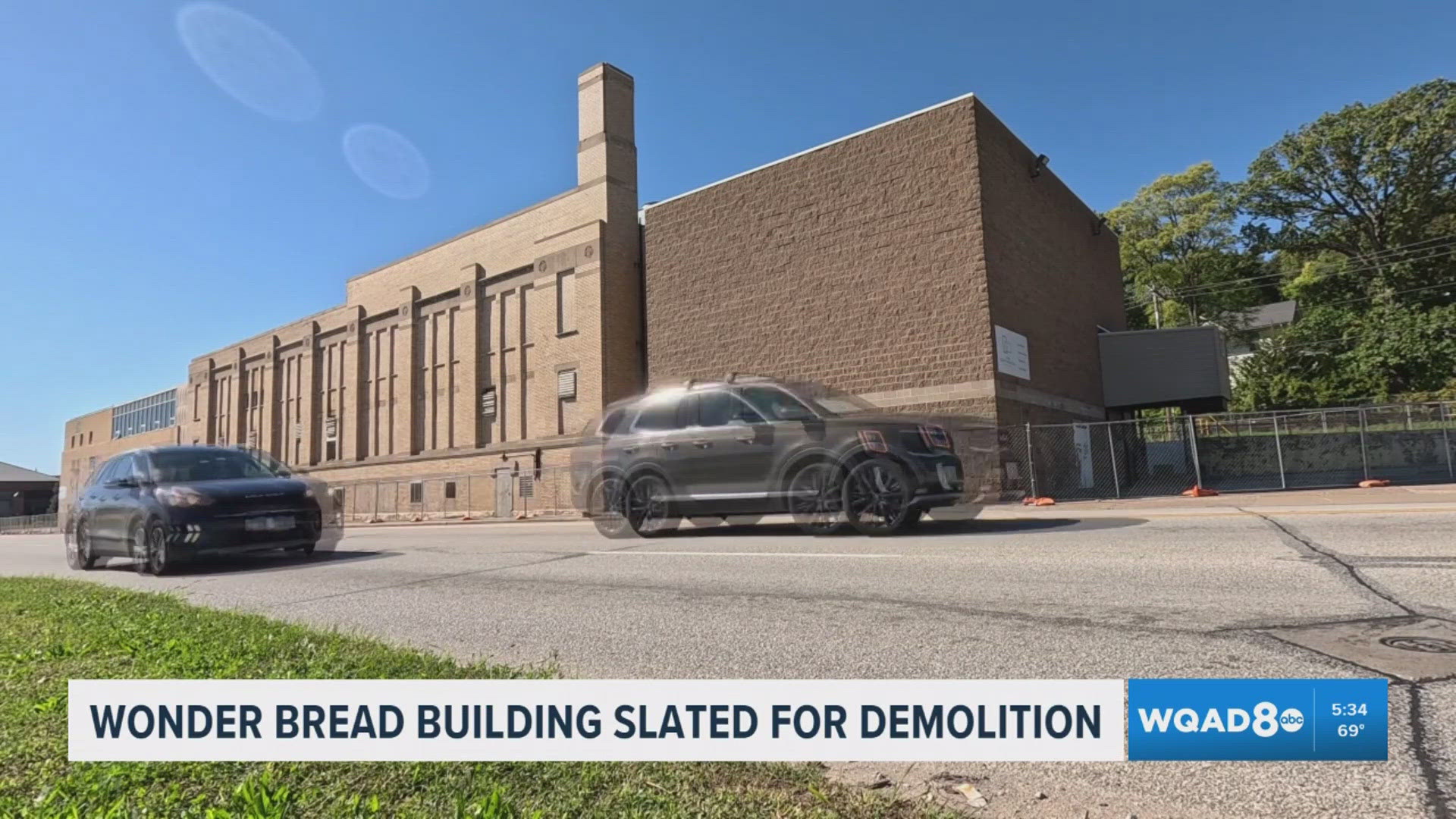 Demo Card Set Former Wonder Bread factory building in Davenport set for demolition ...