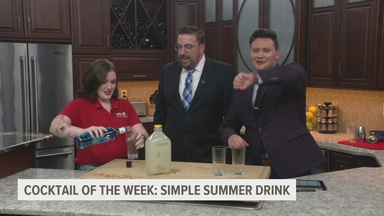 Editor Elise makes a simple summer cocktail on her last day at WQAD