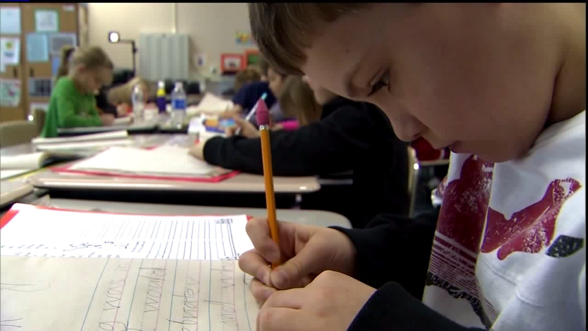 Lawmakers meet to tackle IL Teacher Shortage