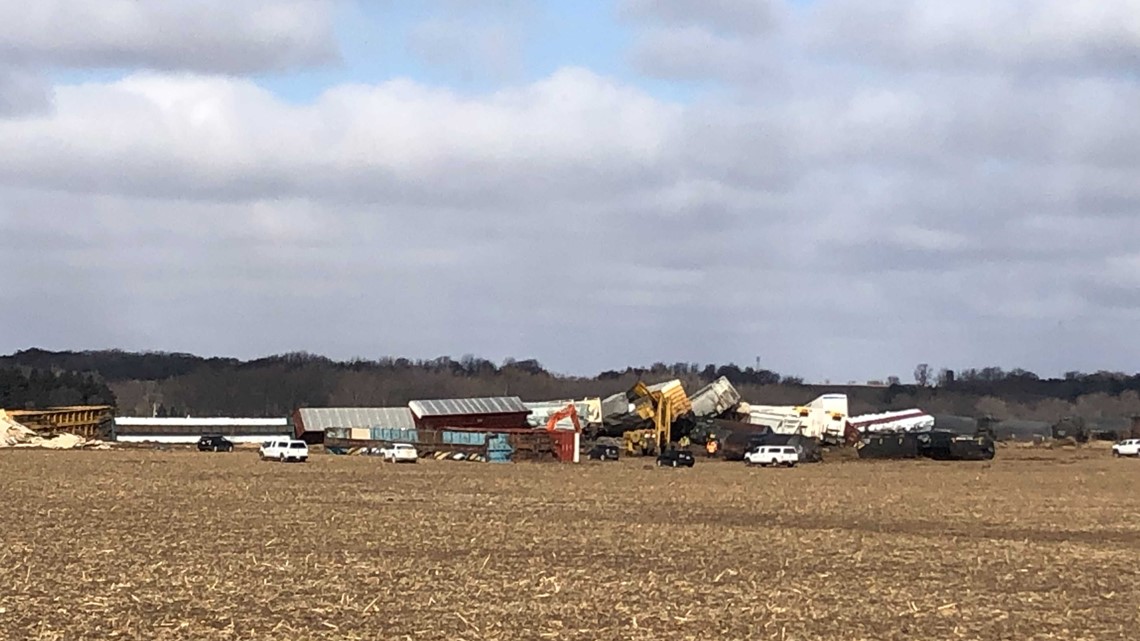 Nearly 40 train cars derailed near Dixon, Illinois - Vimarsana News