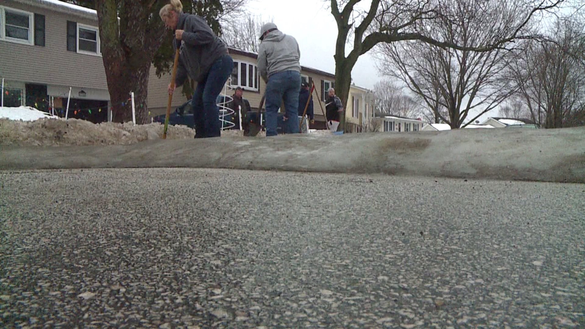 Bettendorf neighborhood frozen in after water main break