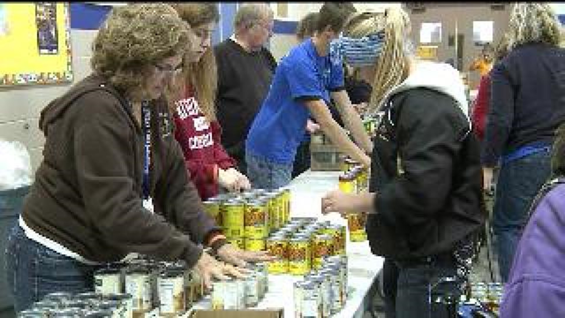 Student Hunger Drive Hosts Mobile Food Pantry
