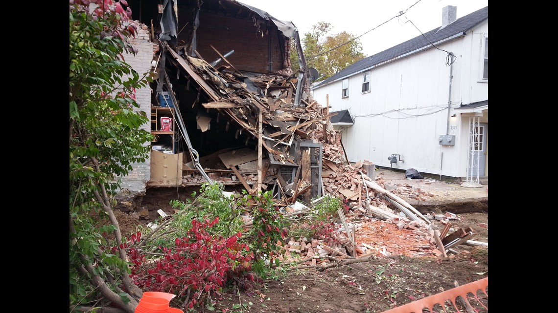 Lyons Post Office under demolition after it collapses in Clinton