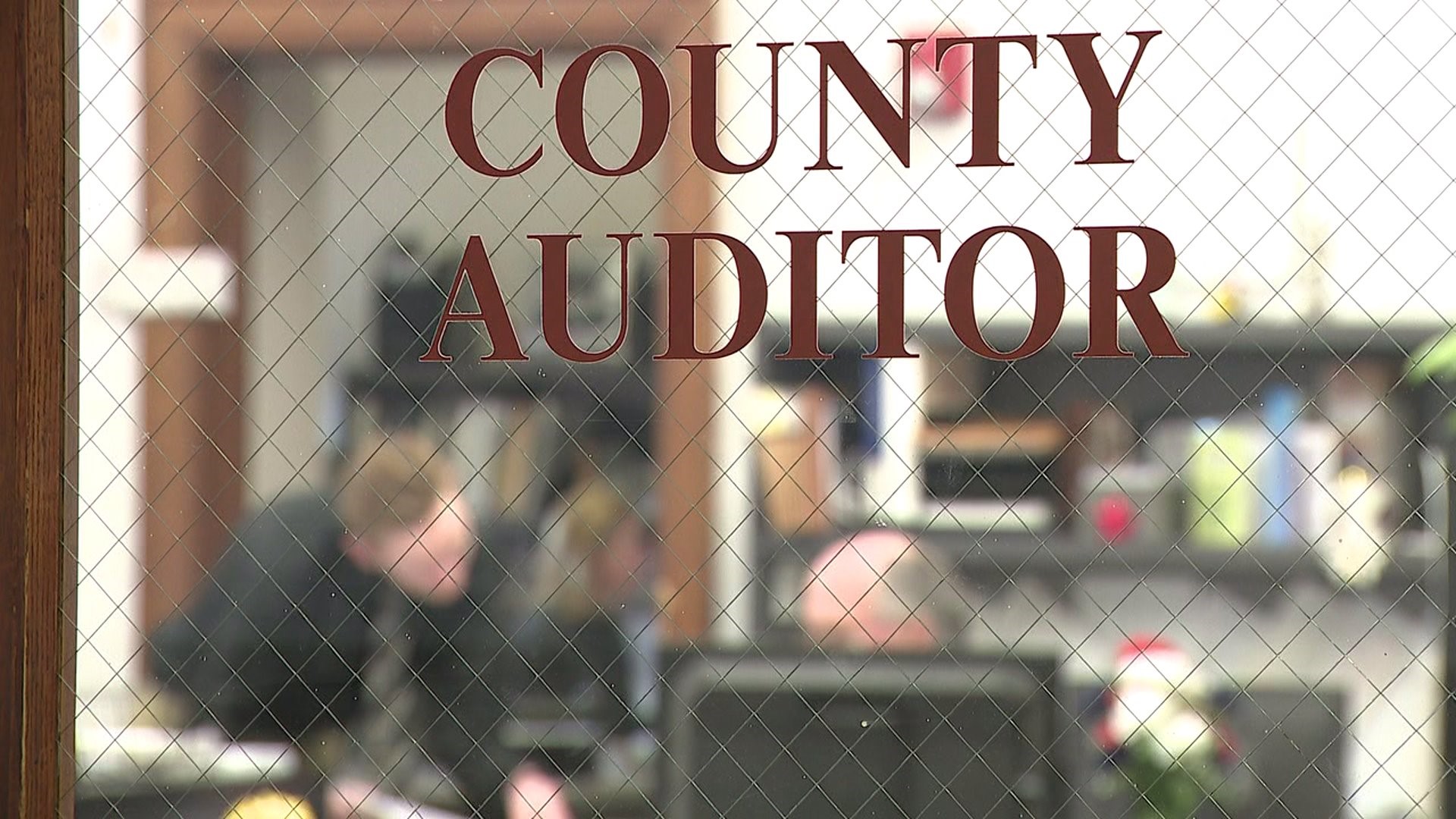 Rock Island County Auditor warns of financial crisis