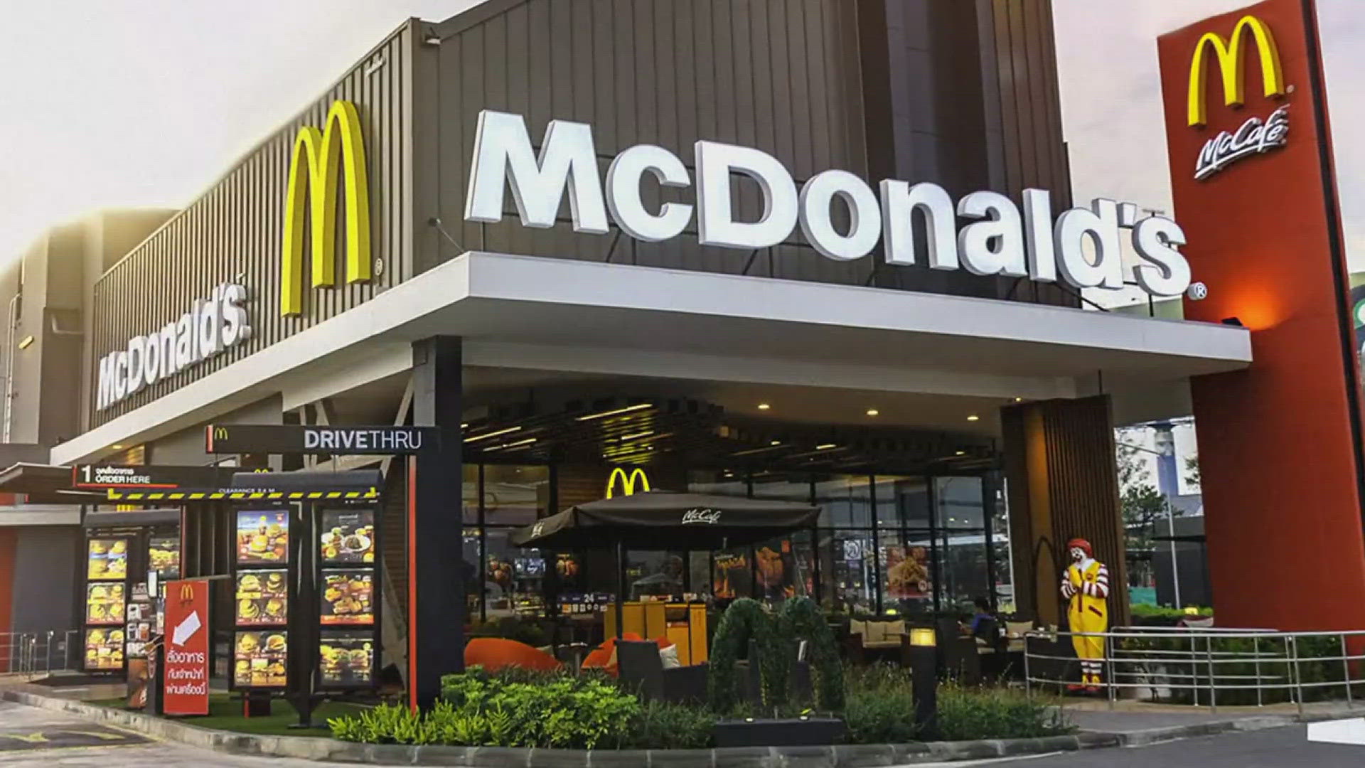 McDonalds locations are adding a new $5 menu to compete with Wendy's and Burger King. Other restaurants are considering bankruptcy amid high labor and food costs.