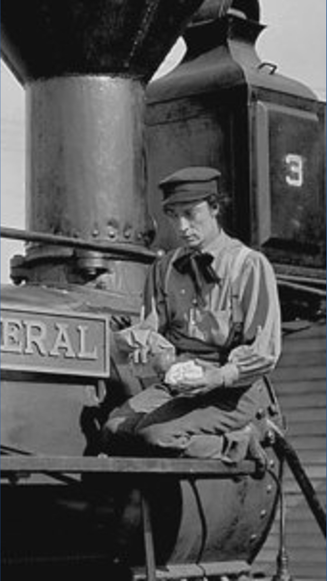 Buster Keaton メダル 1966年製 2026 marks 100 years since classic Buster Keaton silent film 
