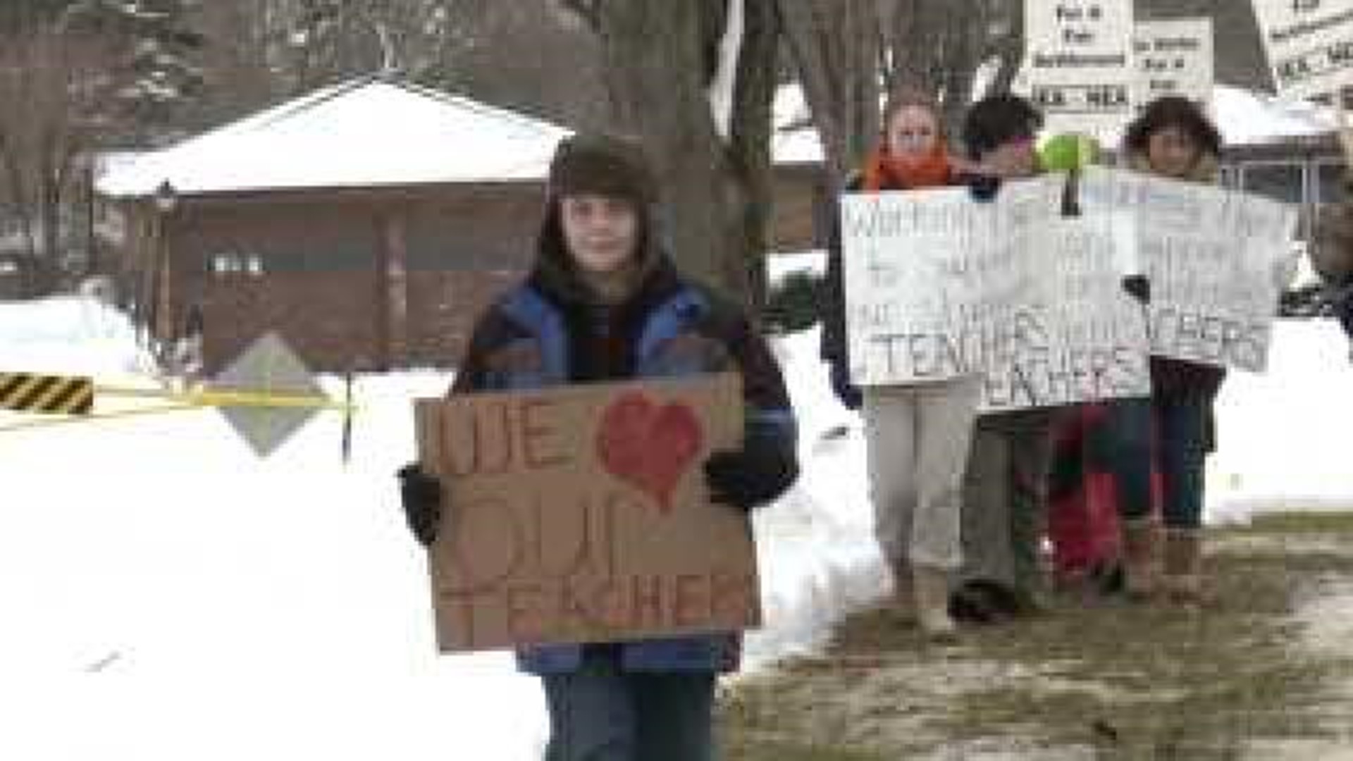 Families cope with Dixon teachers strike