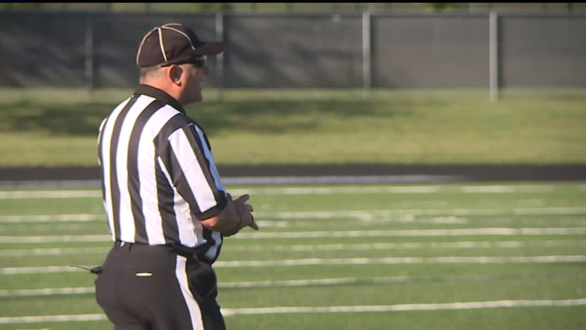 Let`s Move Quad Cities: A referee receives knee replacement