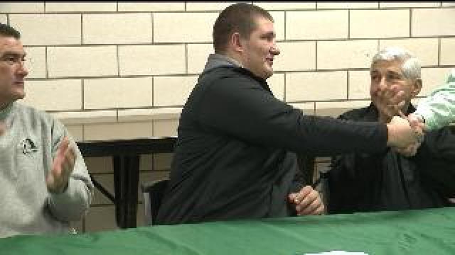 Appleman Signs With UNI