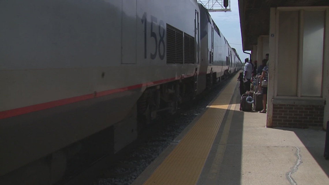 Moline-Chicago passenger rail funding approved; QC leaders react