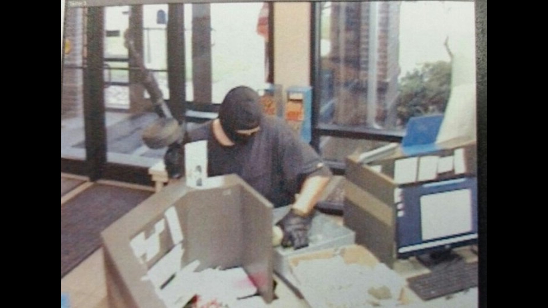 Culprit of Iowa bank robbery believed to be ‘AK47 Bandit’