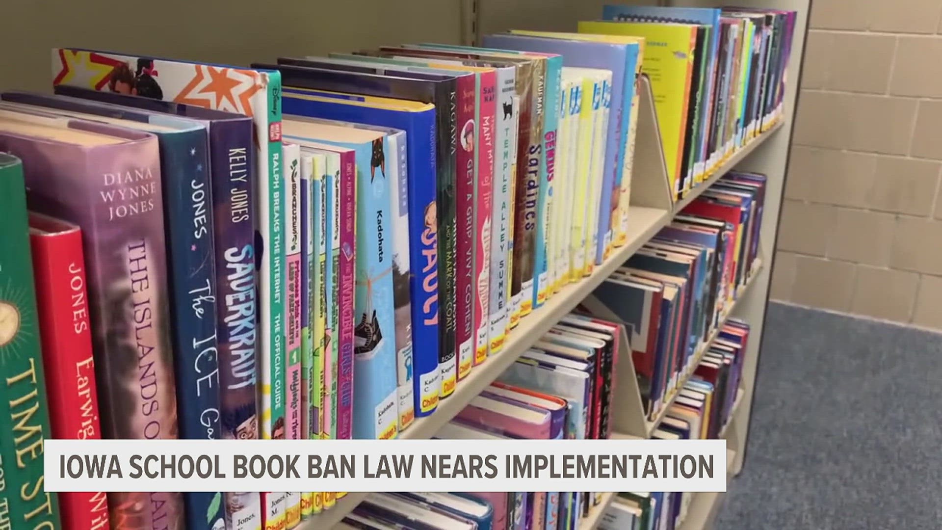 Iowa schools preparing to pull books off shelves as book ban law nears  implementation