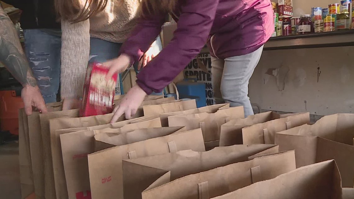 'Kicking off Christmas' with food baskets for needy families, thanks to one Coal Valley family - Vimarsana News