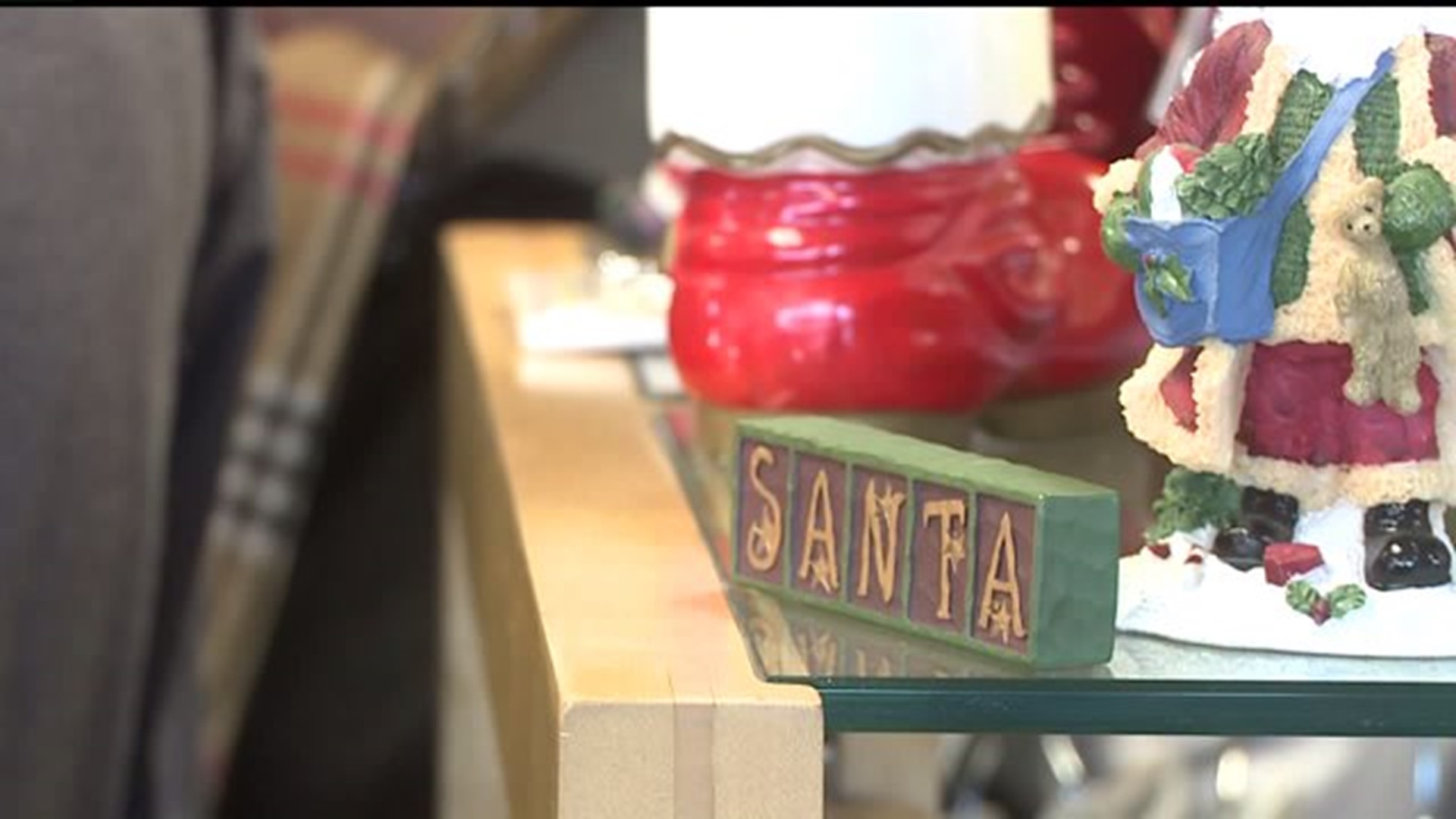 Discovery Shop opens up for special holiday open house
