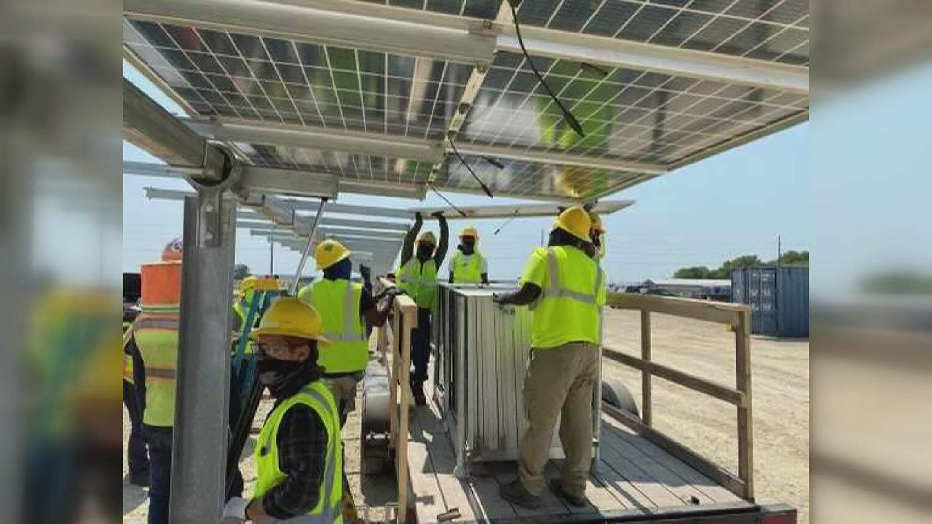 Iowa unveils its largest solar field in Wapello