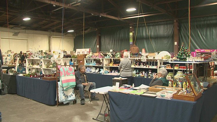 'A treasure for everyone' : Annual fall Antique Spectacular Vintage Market wraps up
