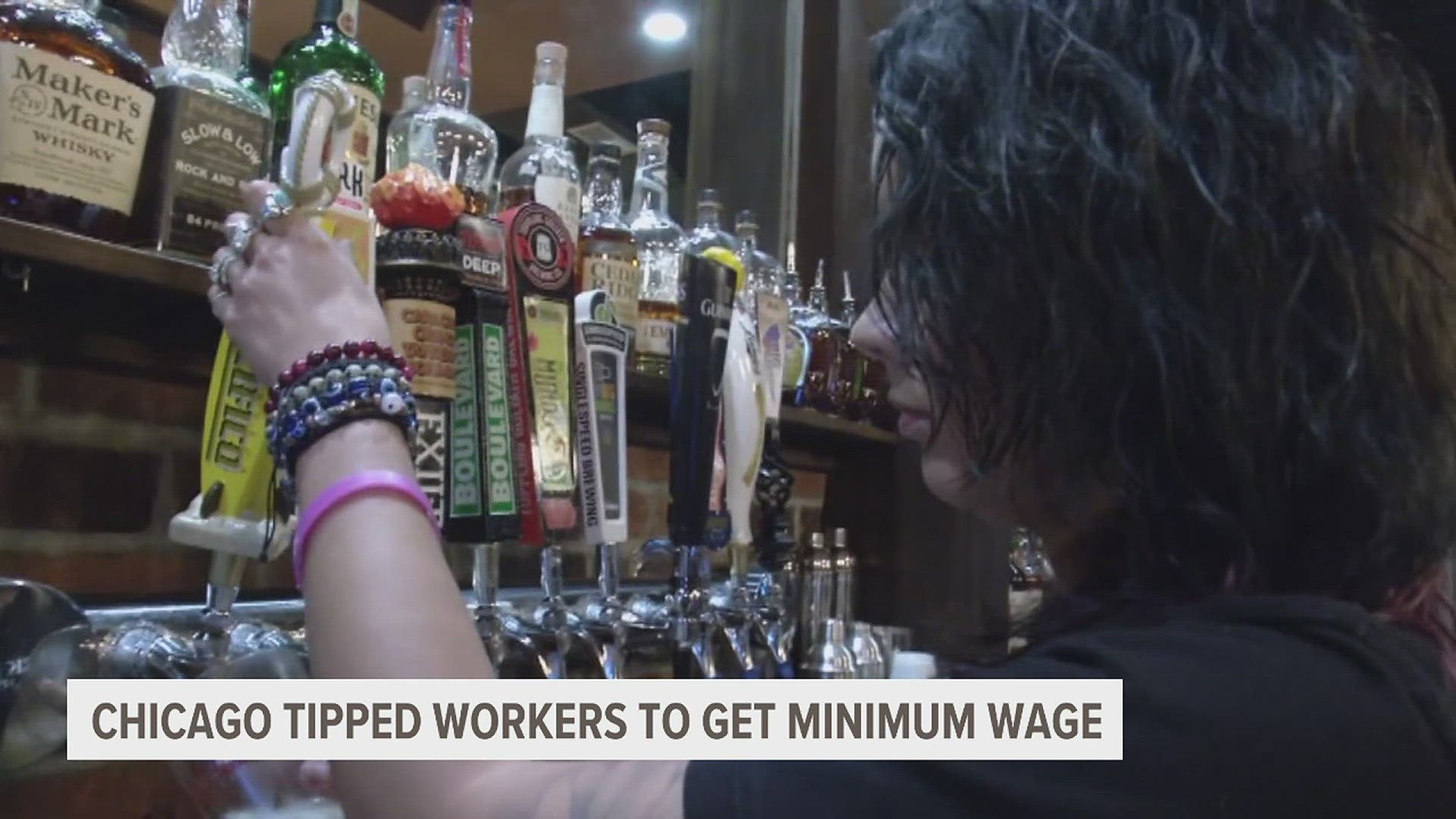 The Illinois Restaurant Association has reached an agreement with the city of Chicago to increase the minimum wages of workers by 2028.