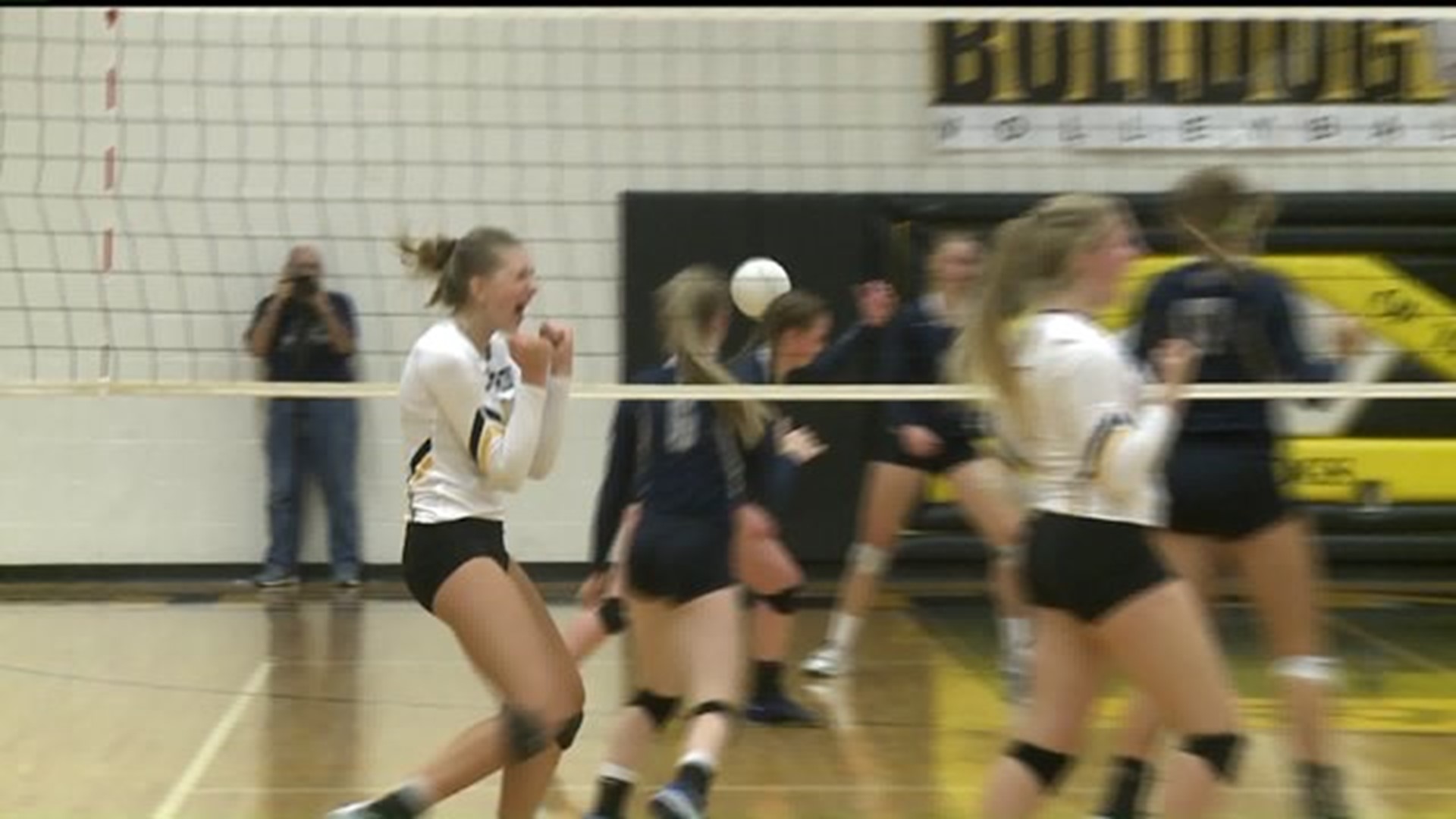 Bettendorf volleyball bests rival Spartans