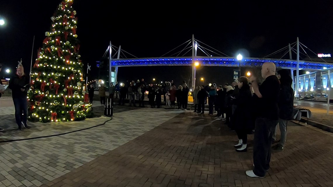 Gilda's Club lights Blessing Tree for 24th year - Vimarsana News