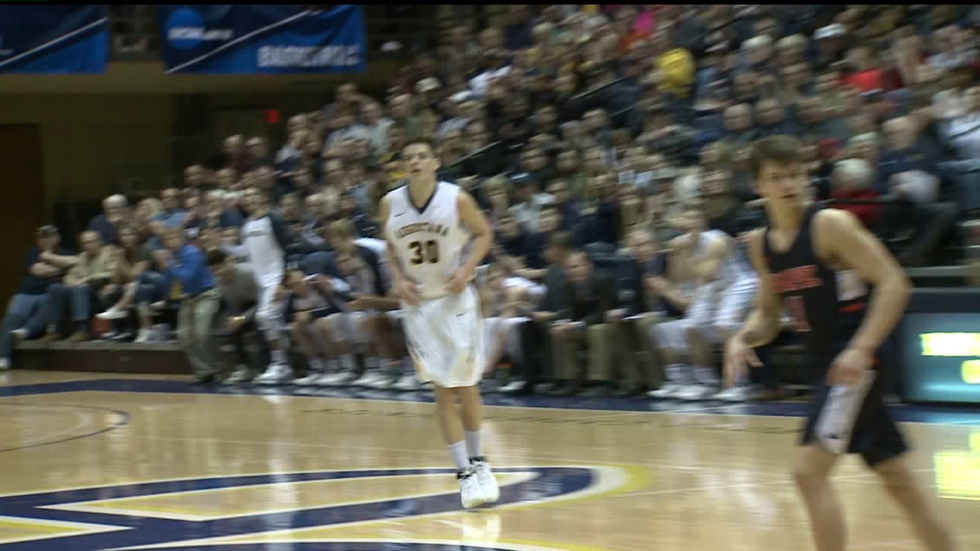 Augie moves into sweet 16