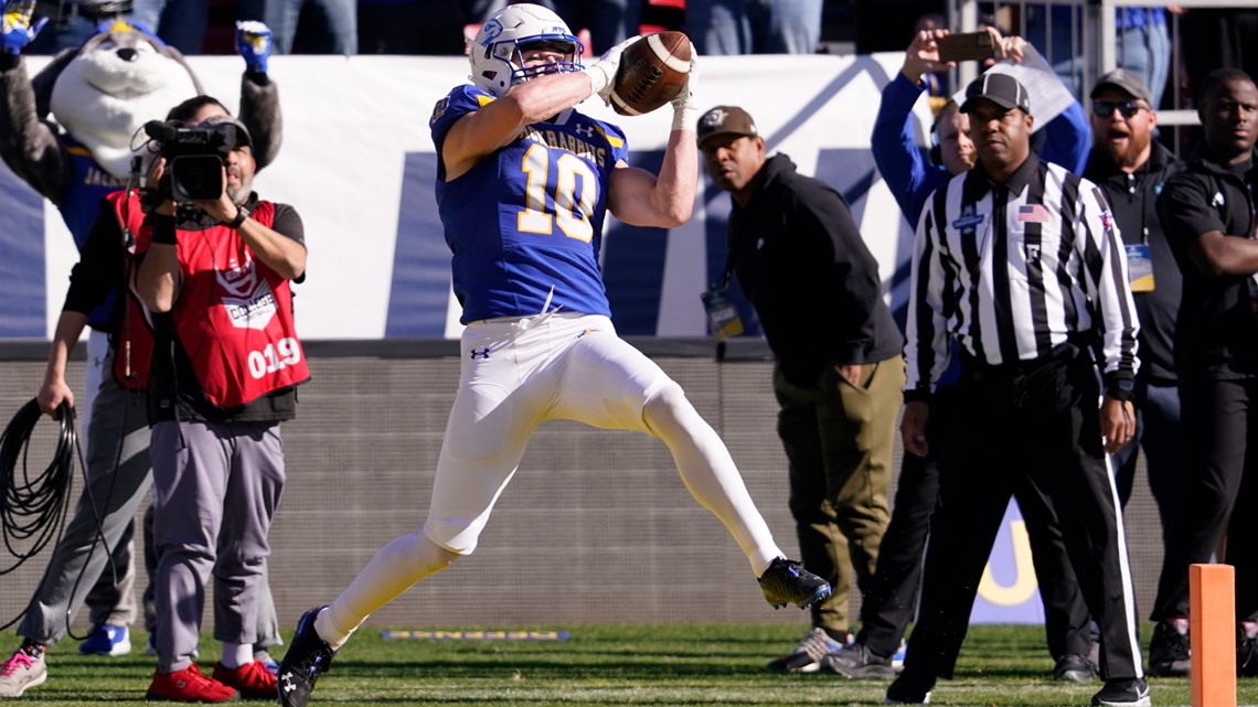 Grownowski leads South Dakota St past Montana St in FCS semi - The