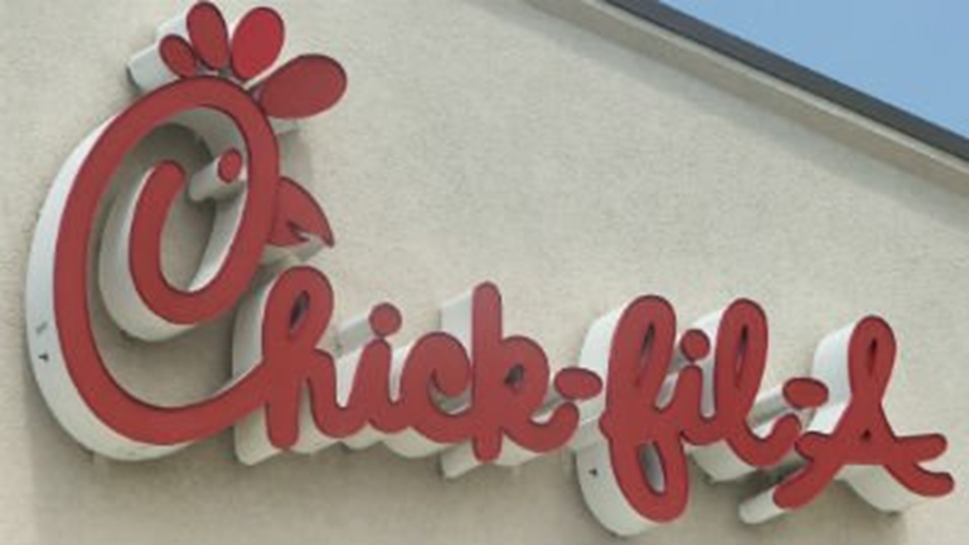 Chick-fil-A shuns iceberg lettuce | wqad.com