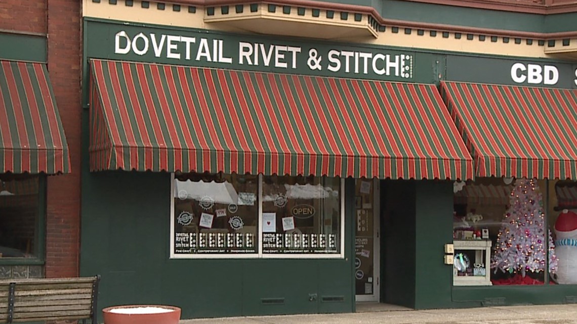 Galesburg shop pulling back the doors; transitioning online