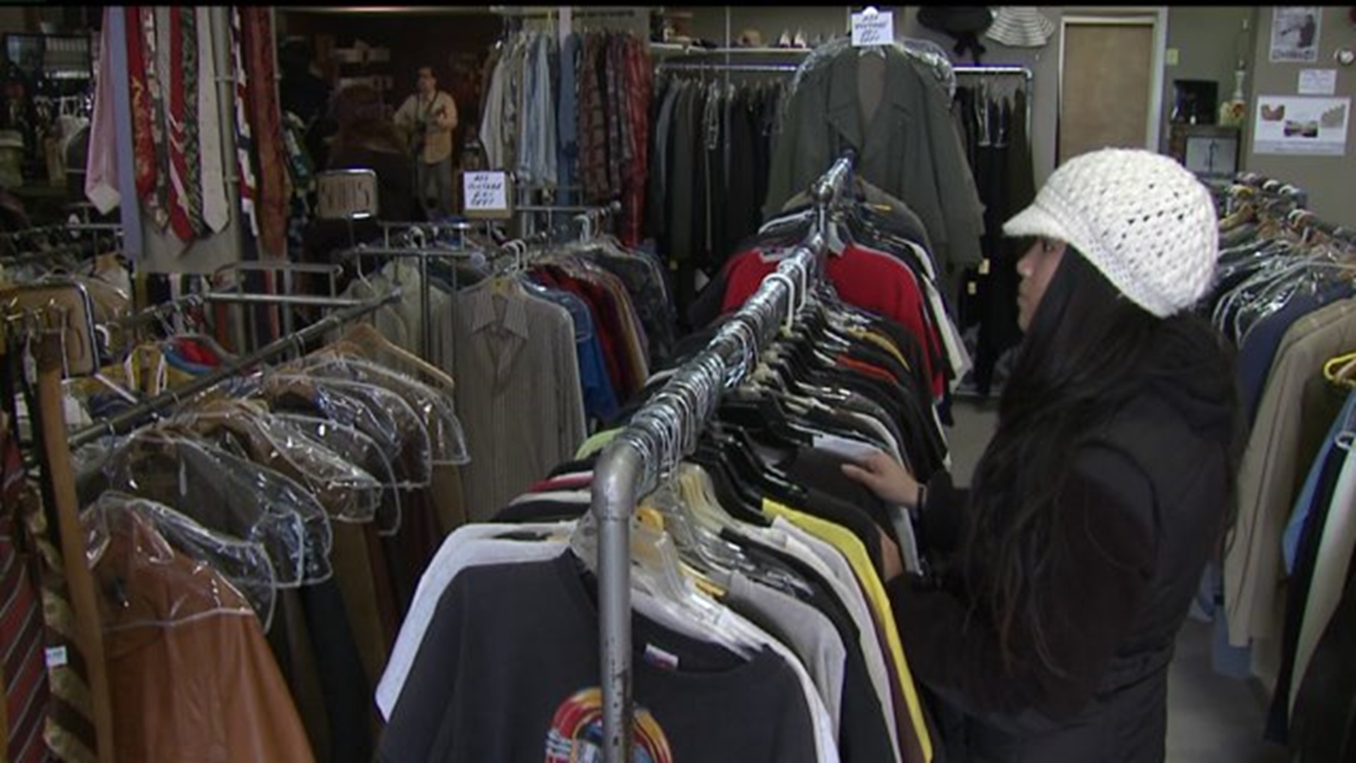 Consumers shop Small Business Saturday