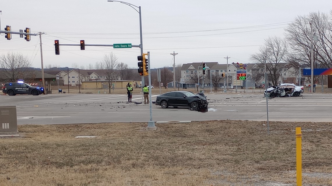 20-year-old male dead after crash on John Deere Road | wqad.com