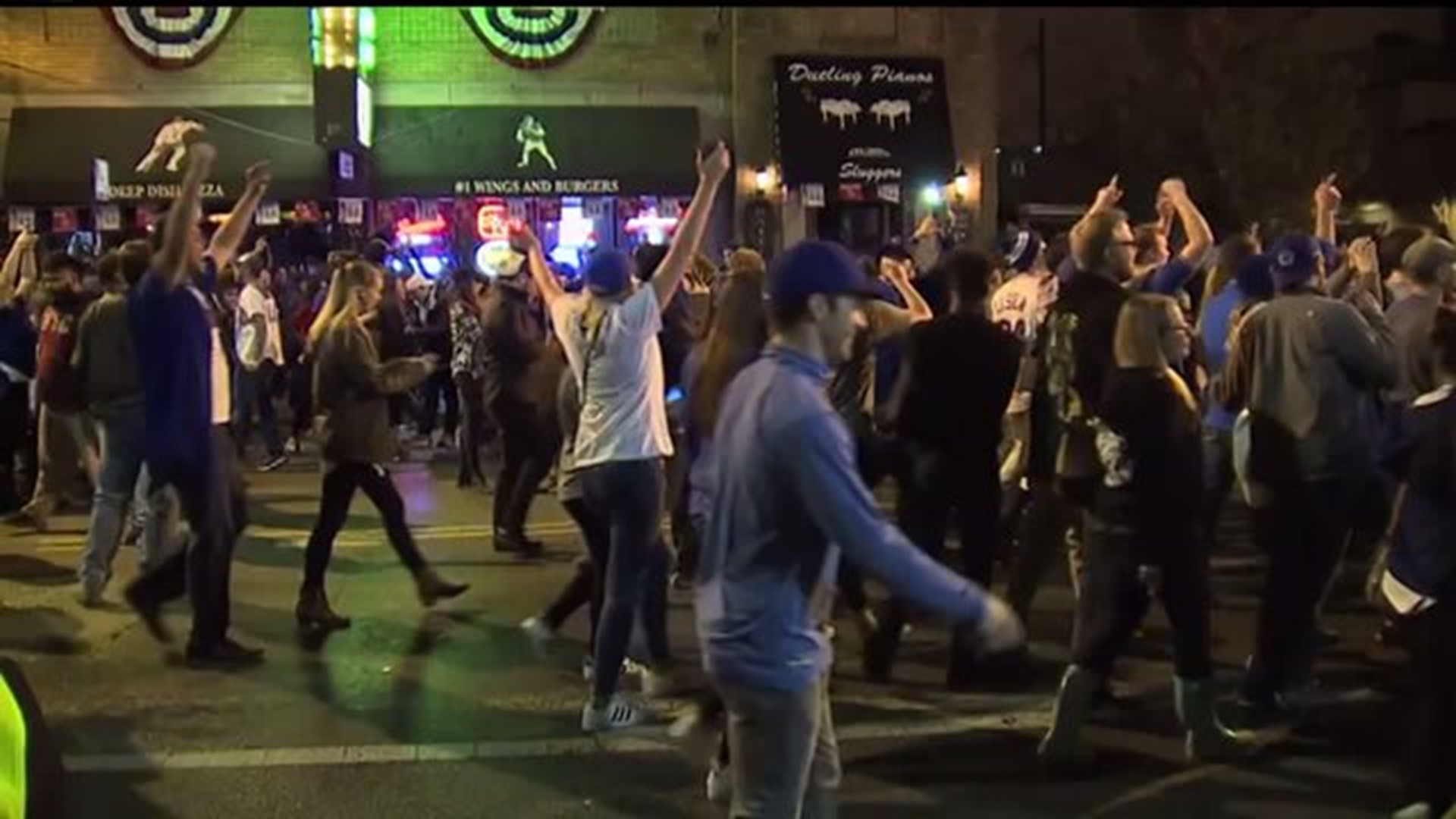 Chicago streets filled with fans upon Cubs` win