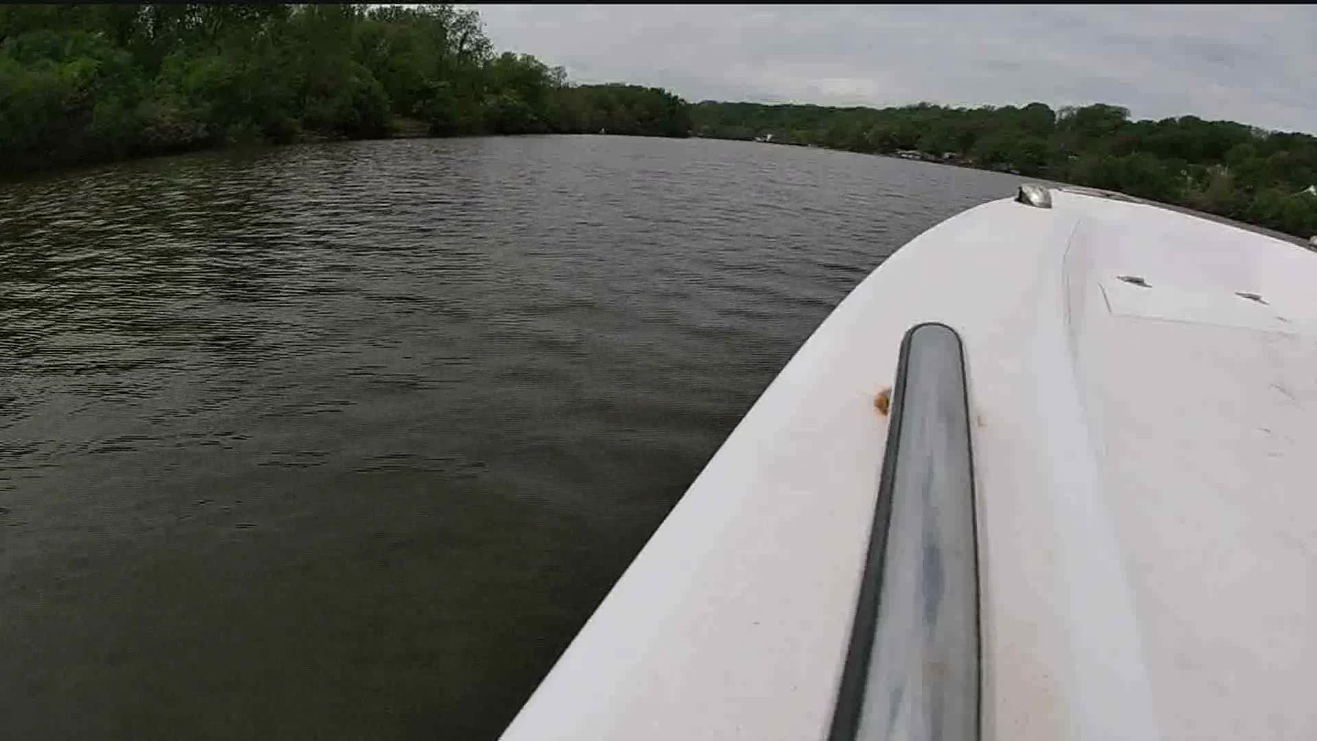 Two states, two different boating restrictions along the Mississippi River dividing line.