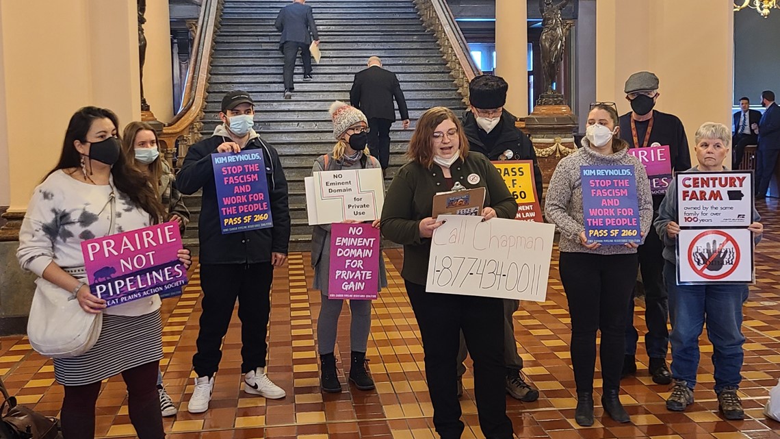 Iowa landowners protest eminent domain