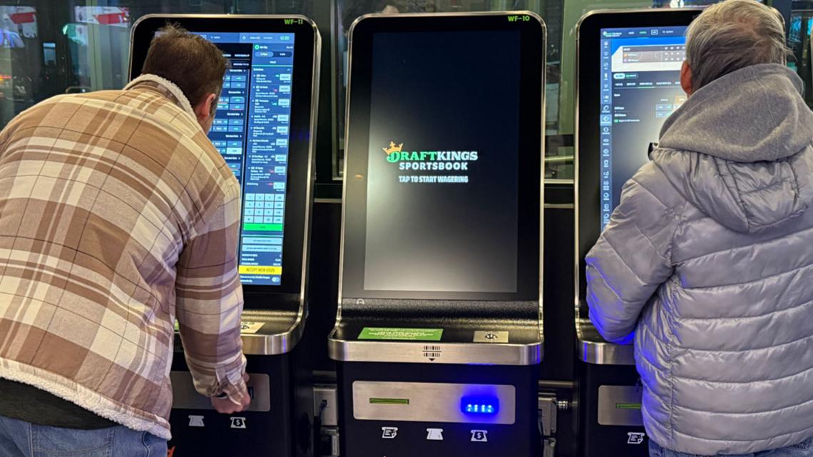 Sports betting tax becomes battleground between Chicago and Illinois lawmakers