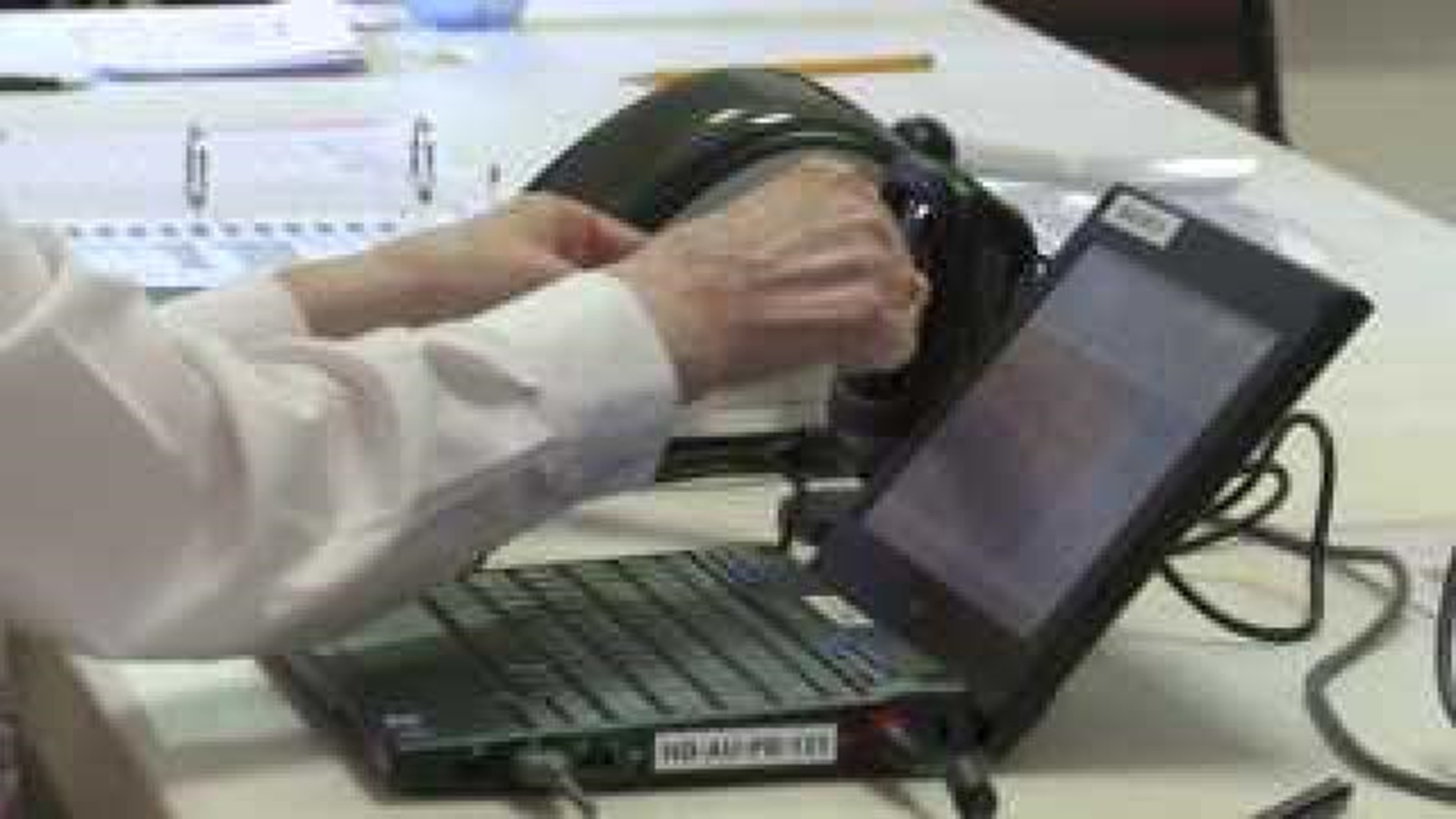 Scott County tests new voter identification scanner