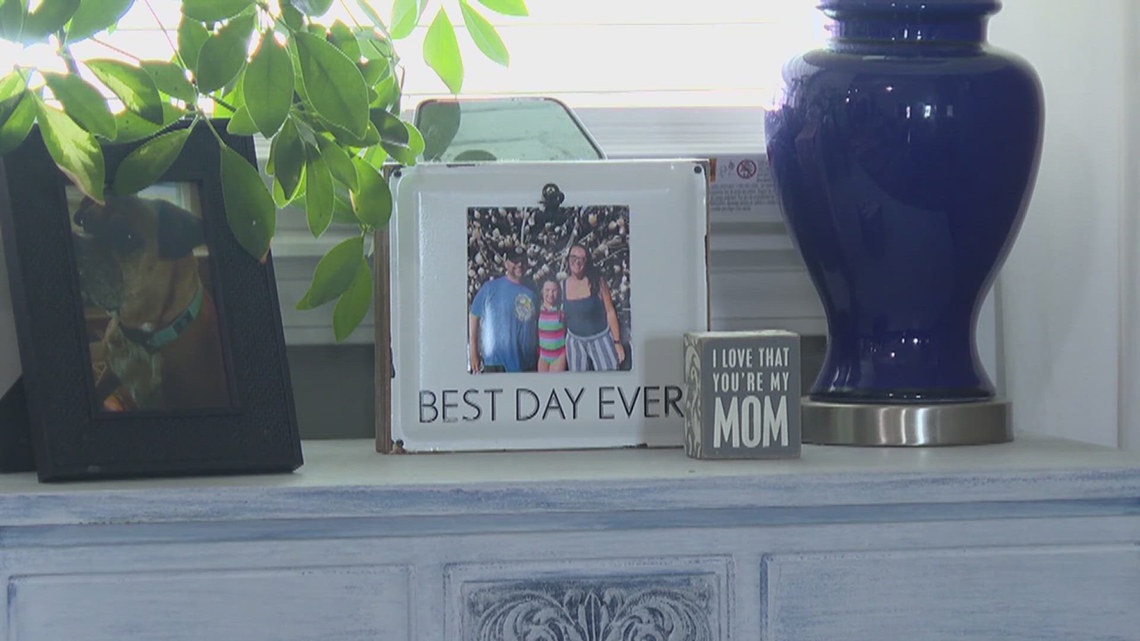 Illinois girl credited for quick thinking, saving her father's life