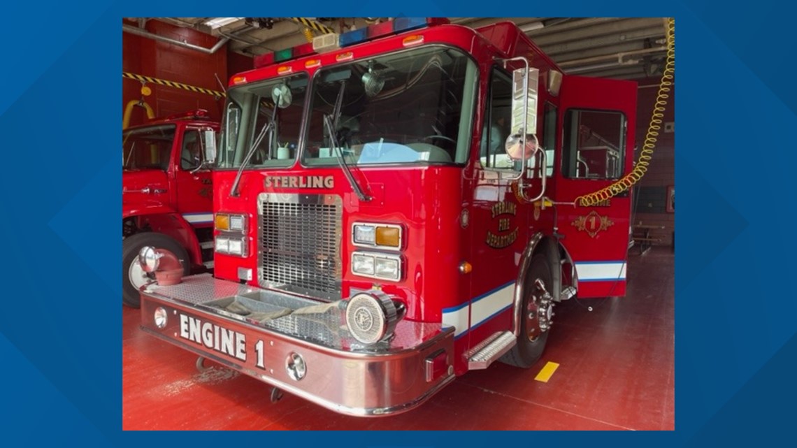 Sterling asks for trauma items to donate to Ukraine in firetruck - Vimarsana News