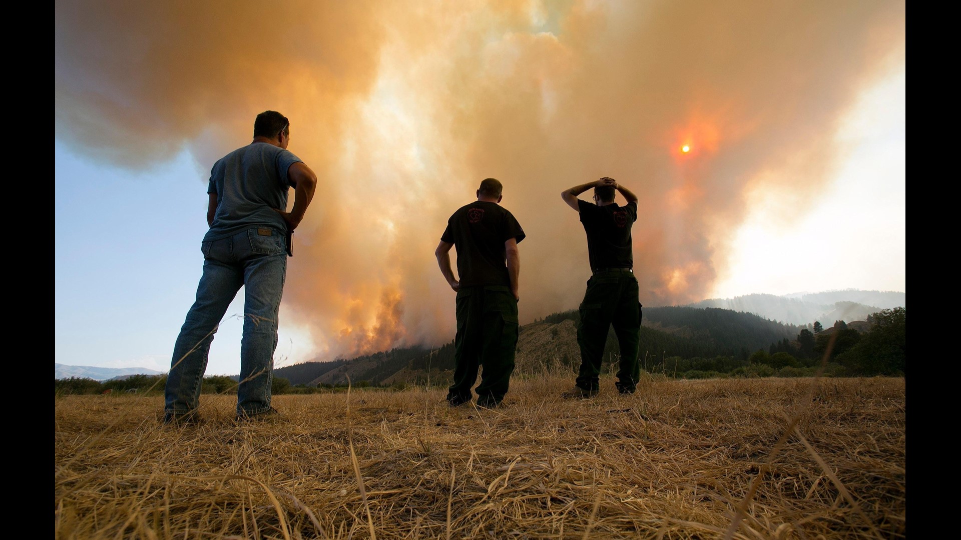 Photos Massive Idaho wildfires burn thousands of acres