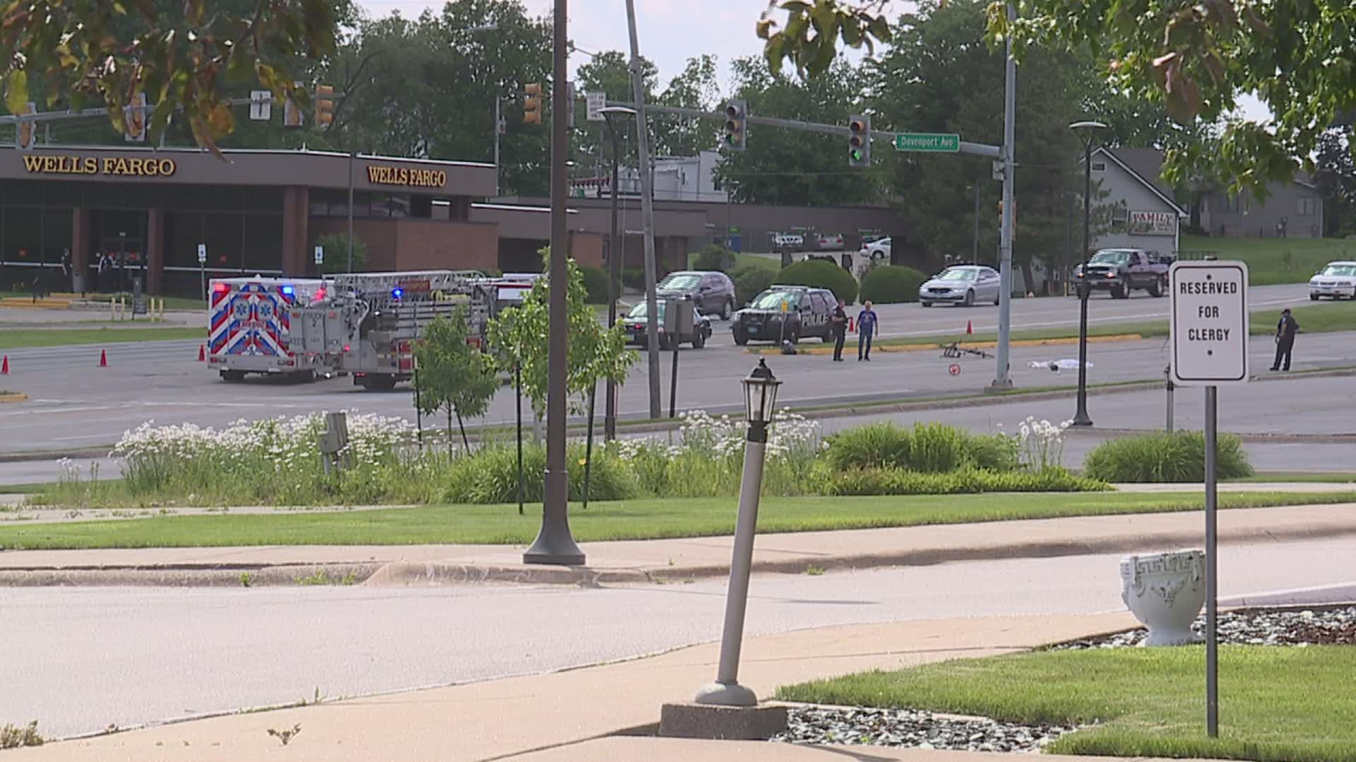 A Davenport man reportedly ran a red light before striking and killing a bicyclist, and left the scene Thursday afternoon.