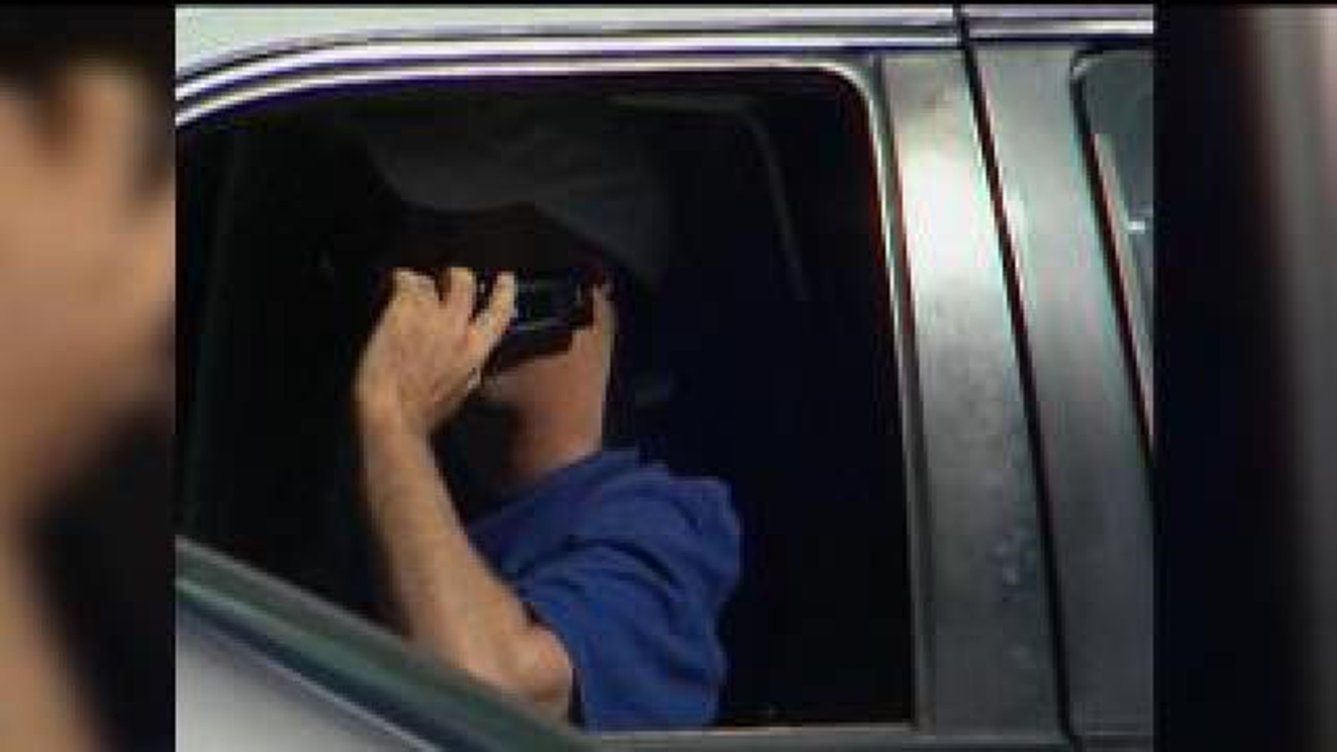 Drivers prohibited from using hand-held cellphones in Illinois