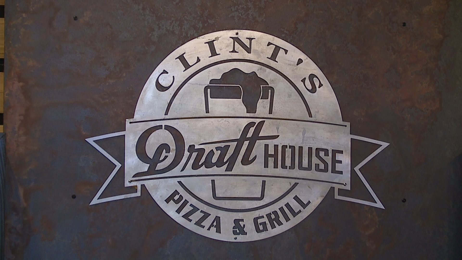 Clint and Linda Doran retire from Clint`s Draft House