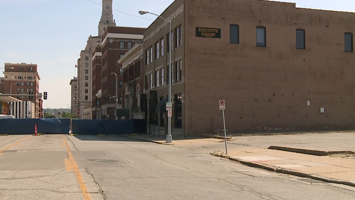 Building next to Davenport apartment collapse evacuated - Vimarsana News
