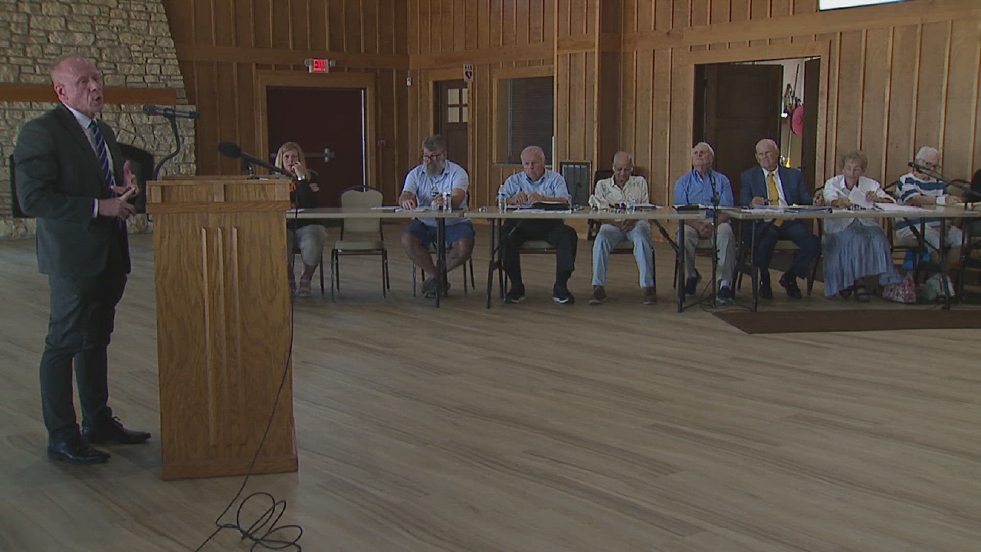 Clinton, Iowa planning commission tables vote on data center ordinance ...