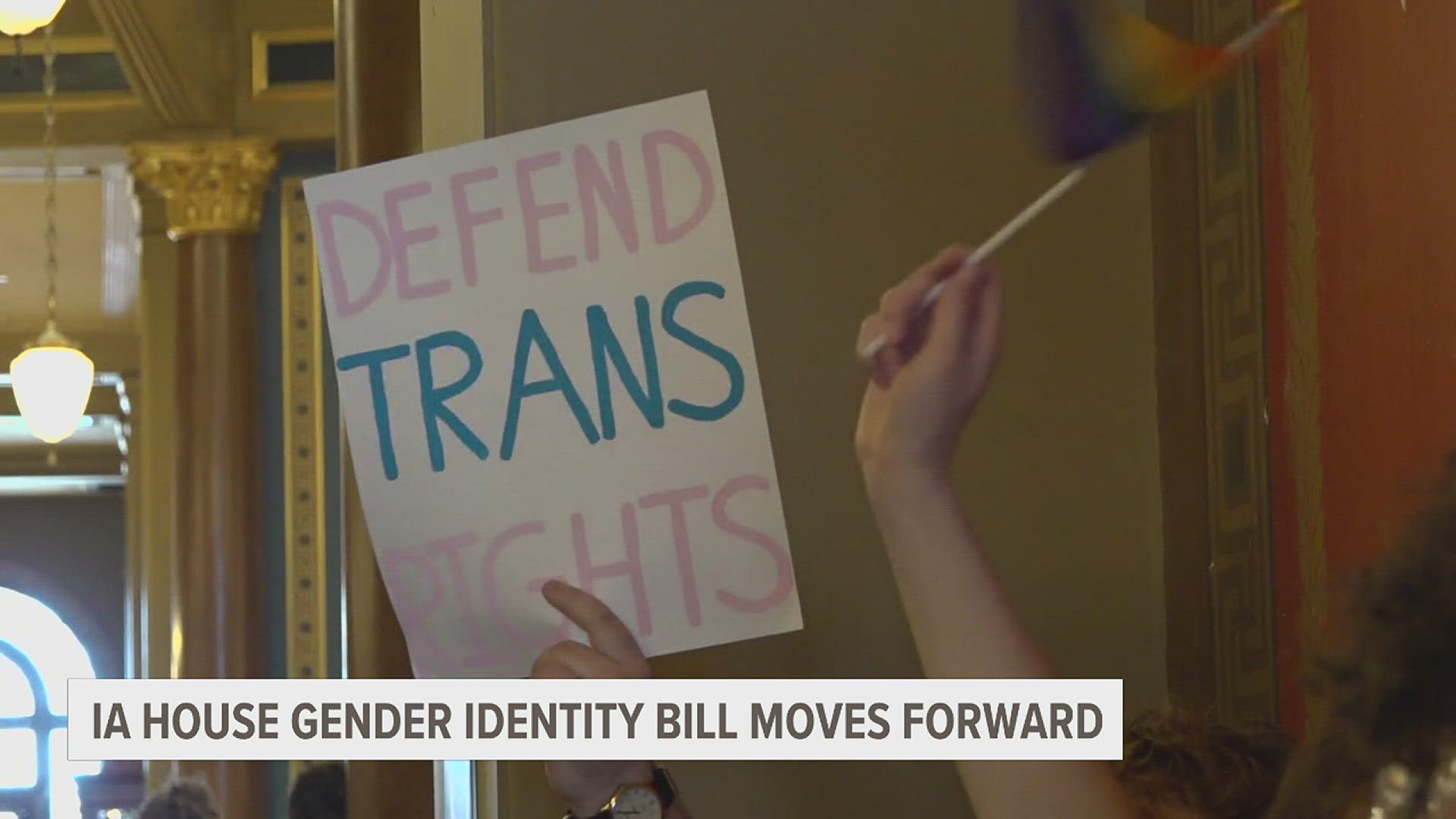 Trans Iowans seeking to update their gender marker on their birth certificate would have to display their old and new gender.