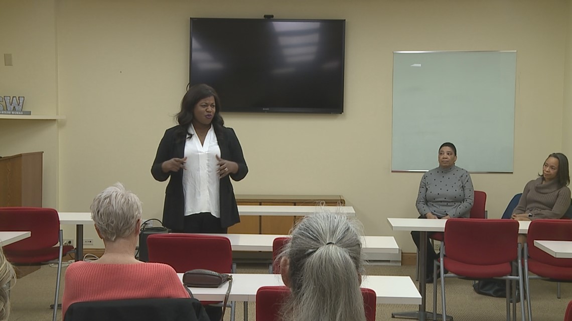 Iowa gubernatorial candidate Deidre DeJear visits Davenport - Vimarsana News