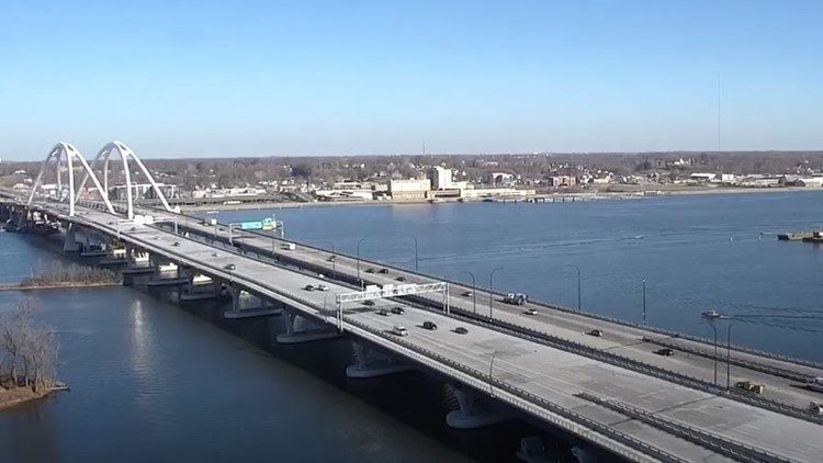 BridgePointe Camera, I-74 Bridge live