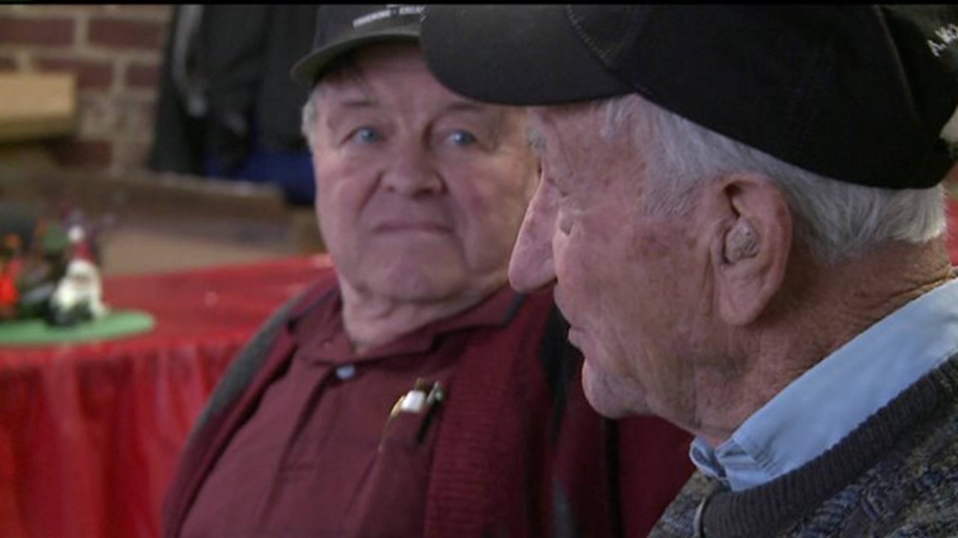 Friends create Kewanee holiday tradition