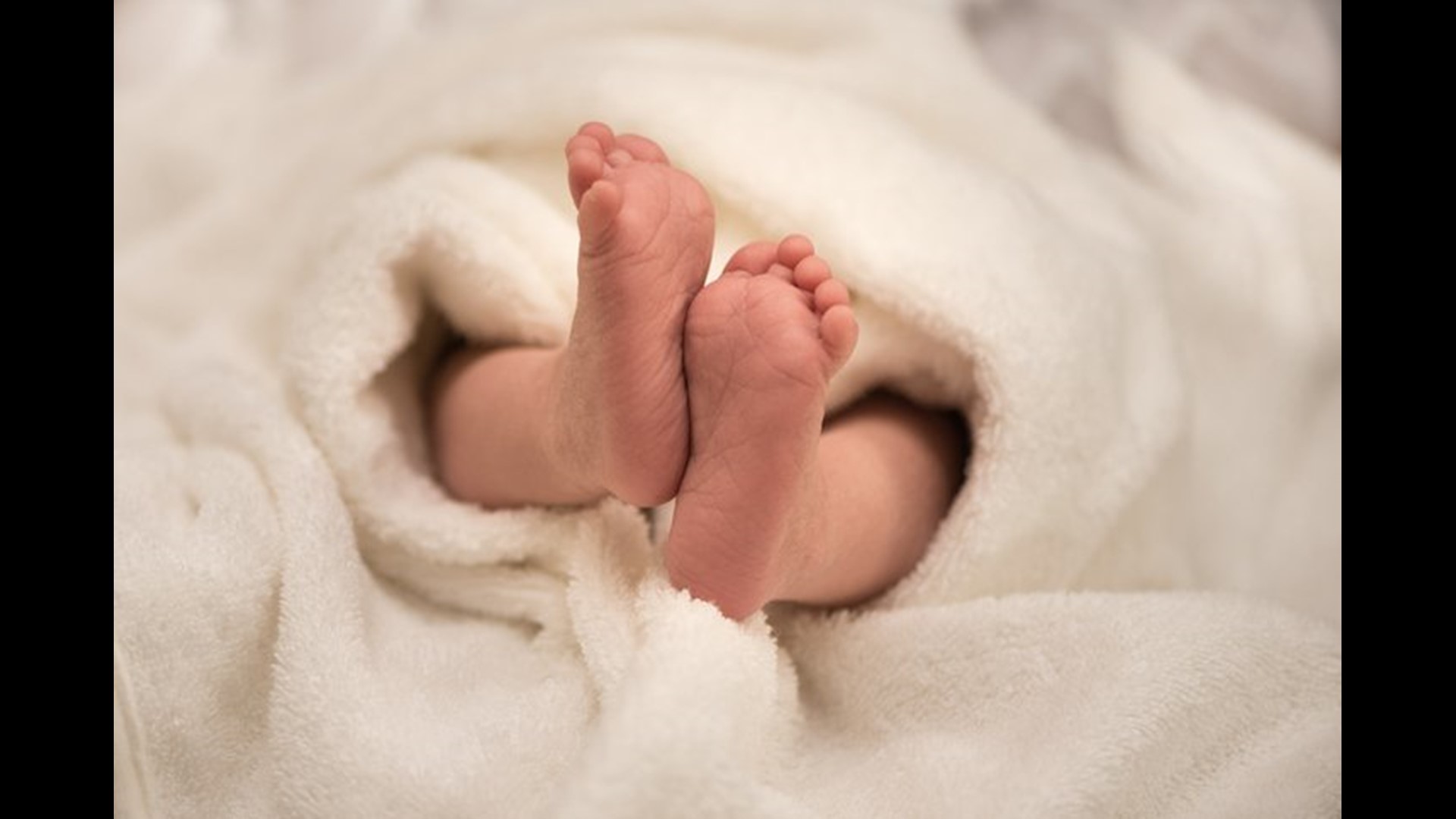 Baby boy born without an anus comes home after 8 months in hospital