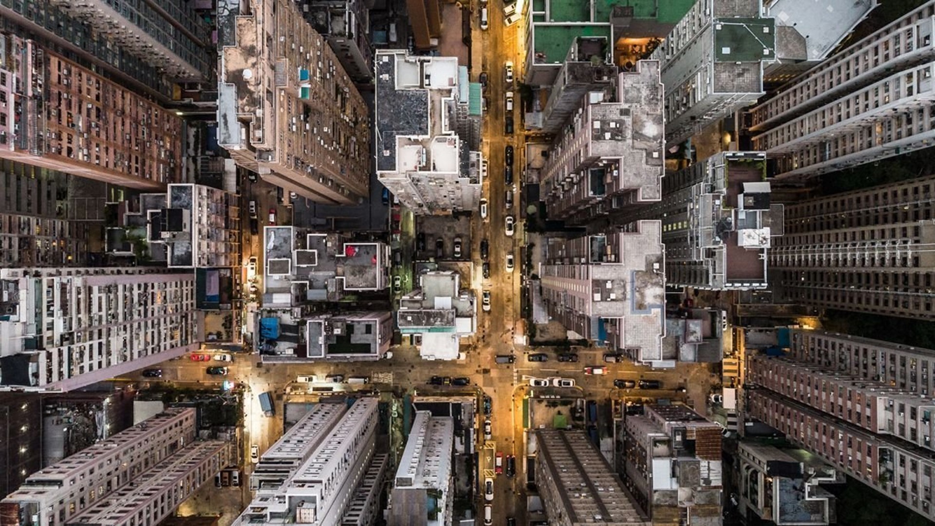 Hong Kong parking space sells for almost 1 million