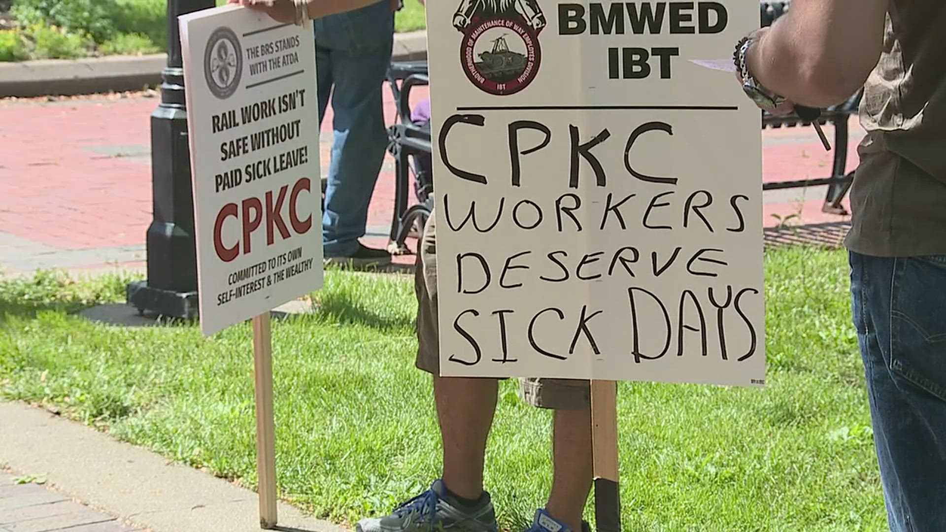 About half a dozen picketers showed up to Quinlan Court in Davenport urging CPKC to approve paid sick days.